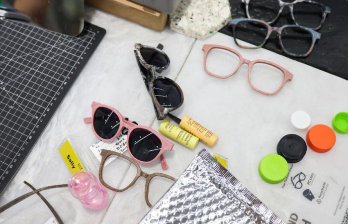 ไต้หวันเปลี่ยนขยะพลาสติกเป็นแว่นตา ผลักดันแฟชั่นยั่งยืน